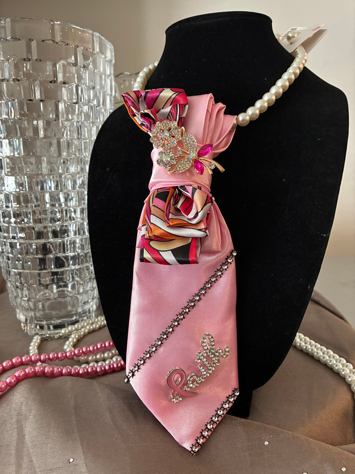 Silk chic ties
