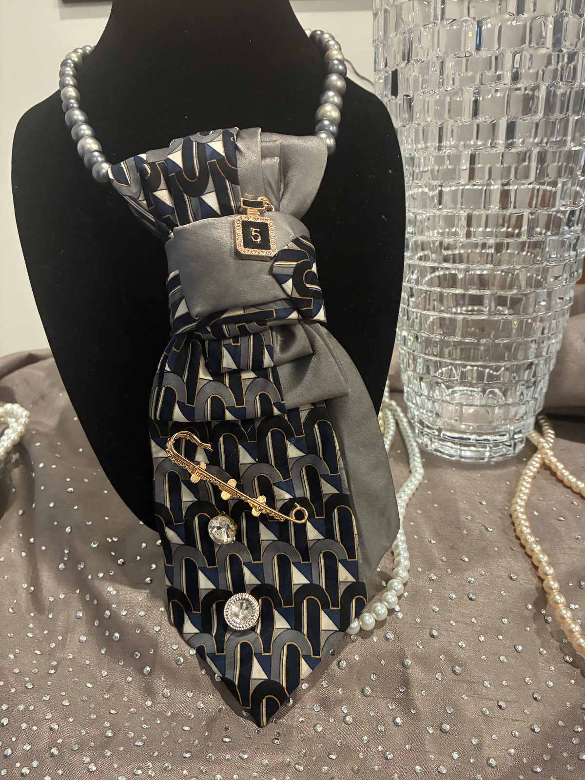 The chic double tie