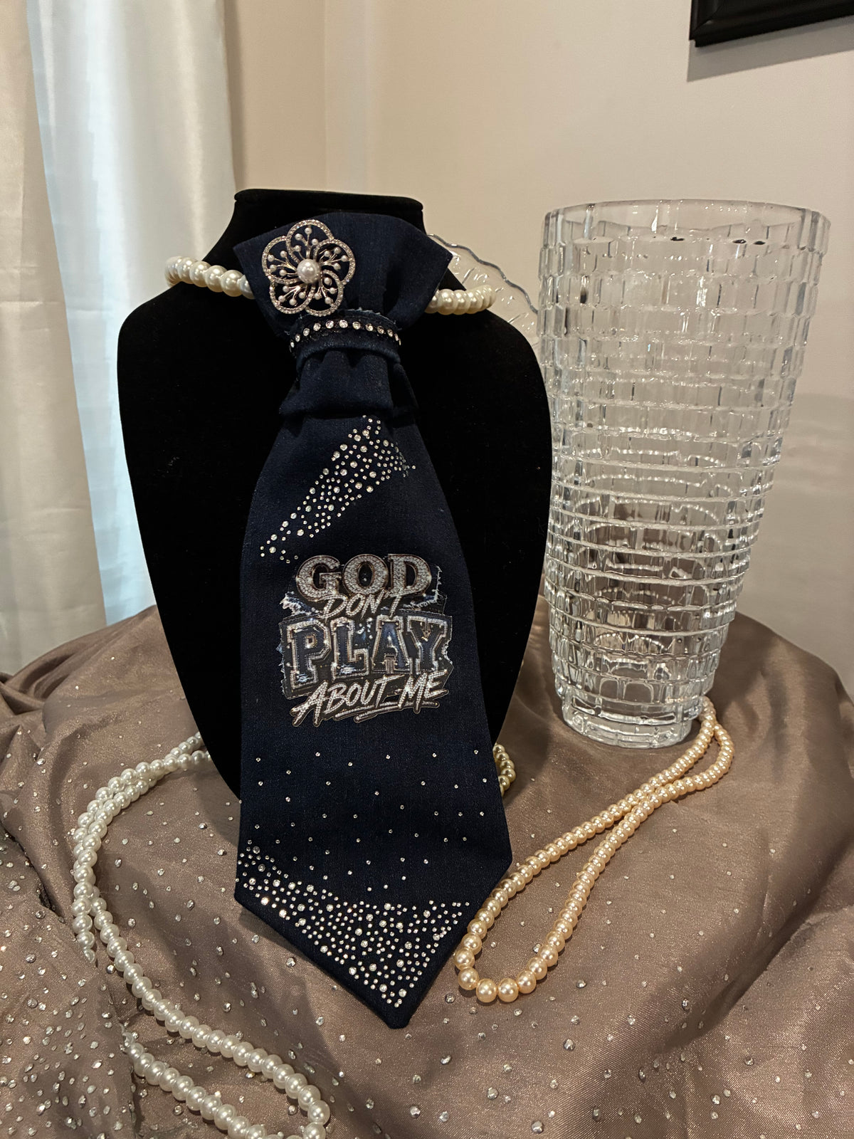 Inspirational theme Tie