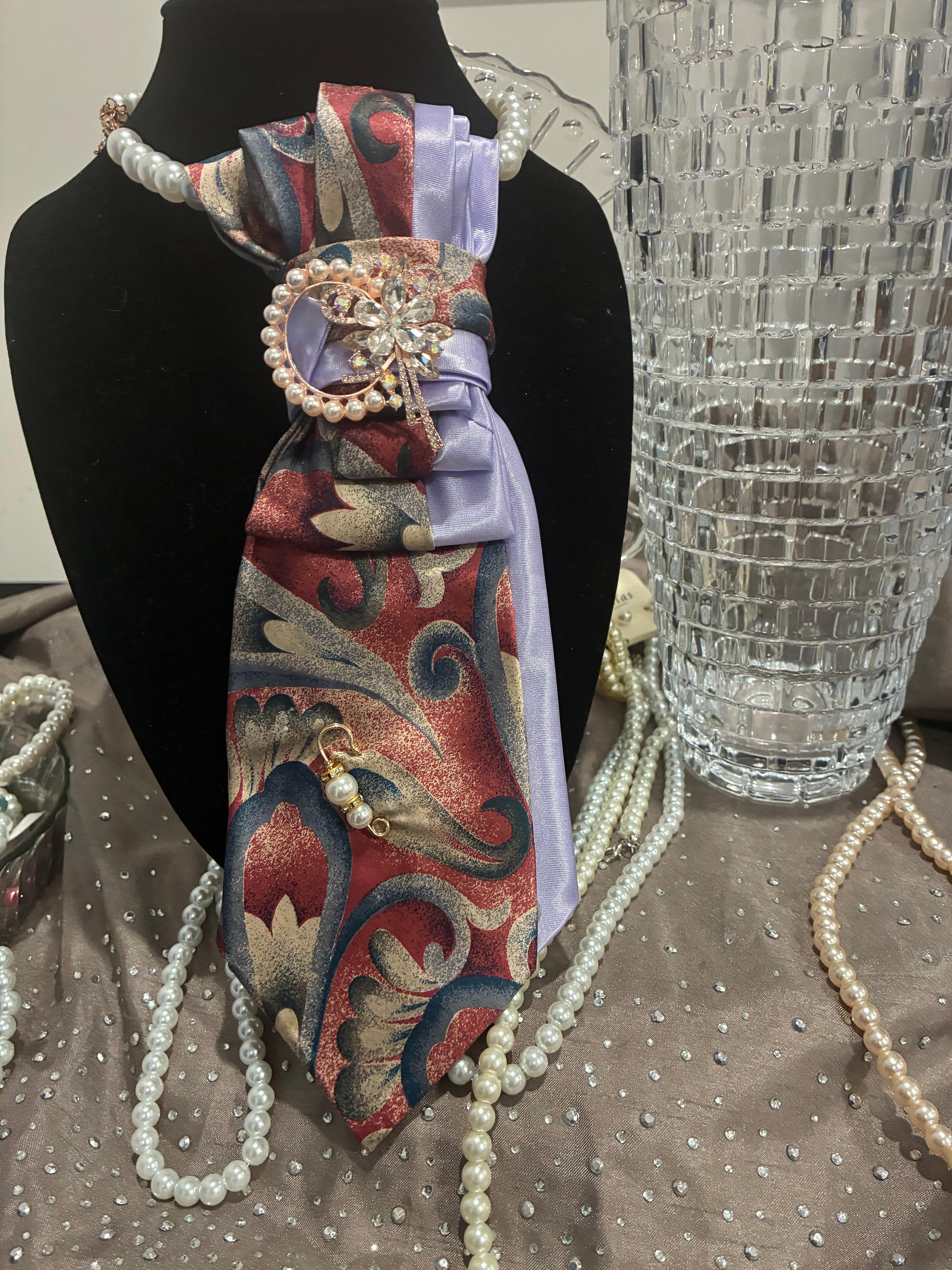 The chic double tie