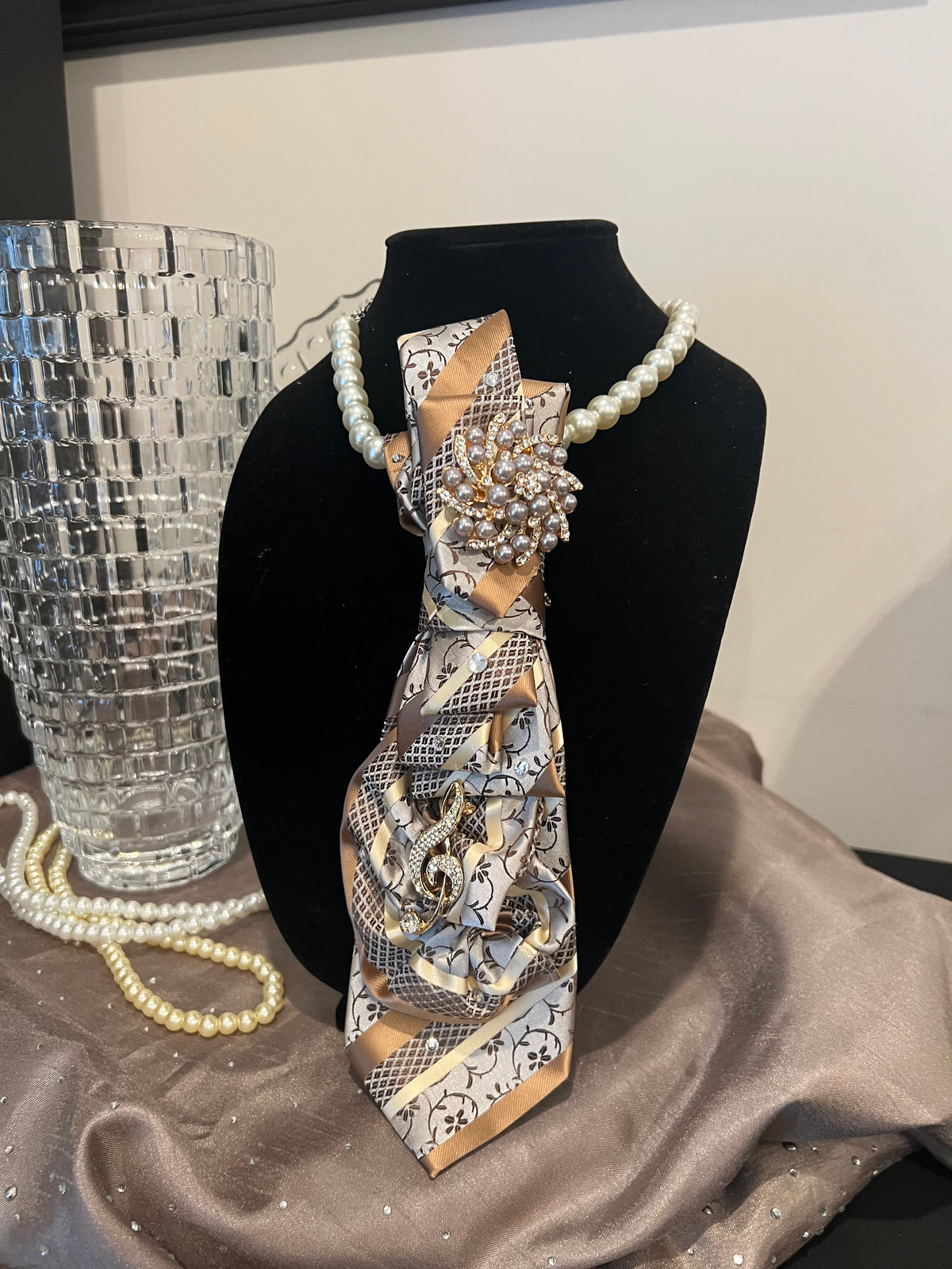 The silk chic ties